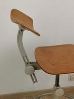 Fauteuil d'architecte Friso Kramer, Enlèvement