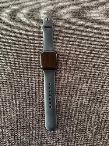 Apple watch SE 40mm  beschikbaar voor biedingen