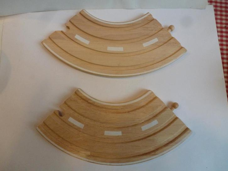 2 houten straat-stukken, Kinderen en Baby's, Speelgoed | Houten speelgoed, Zo goed als nieuw, Ophalen of Verzenden