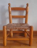 Kleine kinderstoel van dennenhout — zitting met mulchfunctie, Kinderen en Baby's, Kinderstoelen, Ophalen, Gebruikt