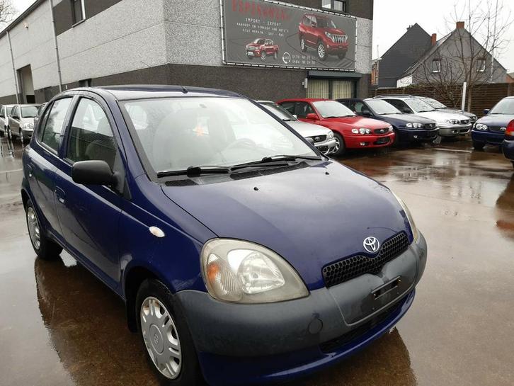 Toyota yaris model 1998, Auto's, Toyota, Bedrijf, Yaris, Airbags, Benzine, Stadsauto, 5 deurs, Handgeschakeld, Blauw, Grijs, Stof