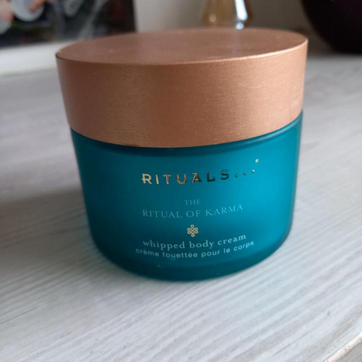 Crème hydratante corps rituals 15€!!, Bijoux, Sacs & Beauté, Beauté | Soins du corps, Enlèvement