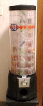 Distributeur automatique de bonbons., Enlèvement, Utilisé