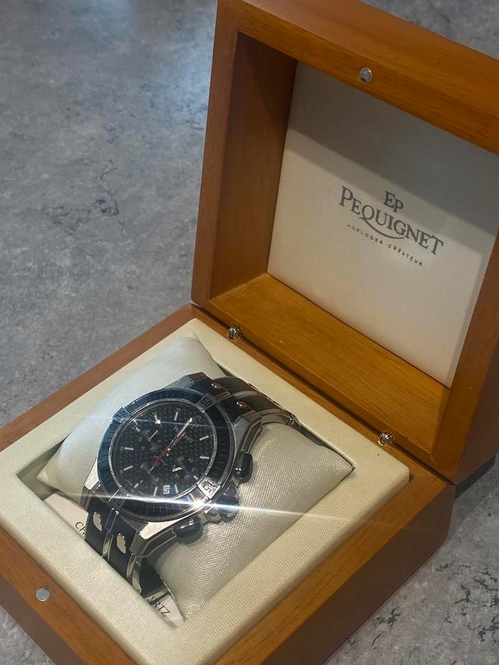 Pequinet morea triomphe carbone  acier  4510743, Handtassen en Accessoires, Horloges | Heren, Gebruikt, Polshorloge, Overige merken