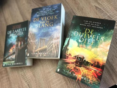 Serie Magiër van Lisa Maxwell (3 boeken samen), Livres, Fantastique, Comme neuf, Enlèvement ou Envoi