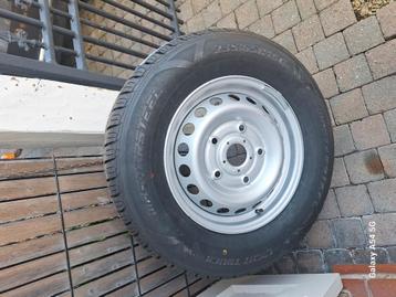 Velg en band ford beschikbaar voor biedingen