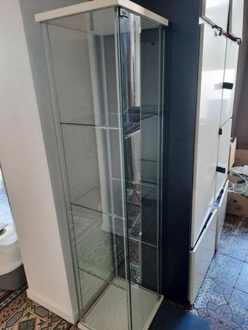Vitrine Ikea Detolf beschikbaar voor biedingen