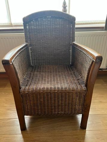 Fauteuil in donkerbruine rotan beschikbaar voor biedingen