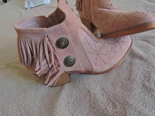 lage laarsjes roze maat 41 met franjes, Kleding | Dames, Schoenen, Zo goed als nieuw, Lage of Enkellaarzen, Roze, Ophalen of Verzenden