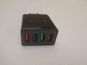 2 chargeurs GSM avec 4 ports USB noir/RGB, Télécoms, Enlèvement ou Envoi, Neuf