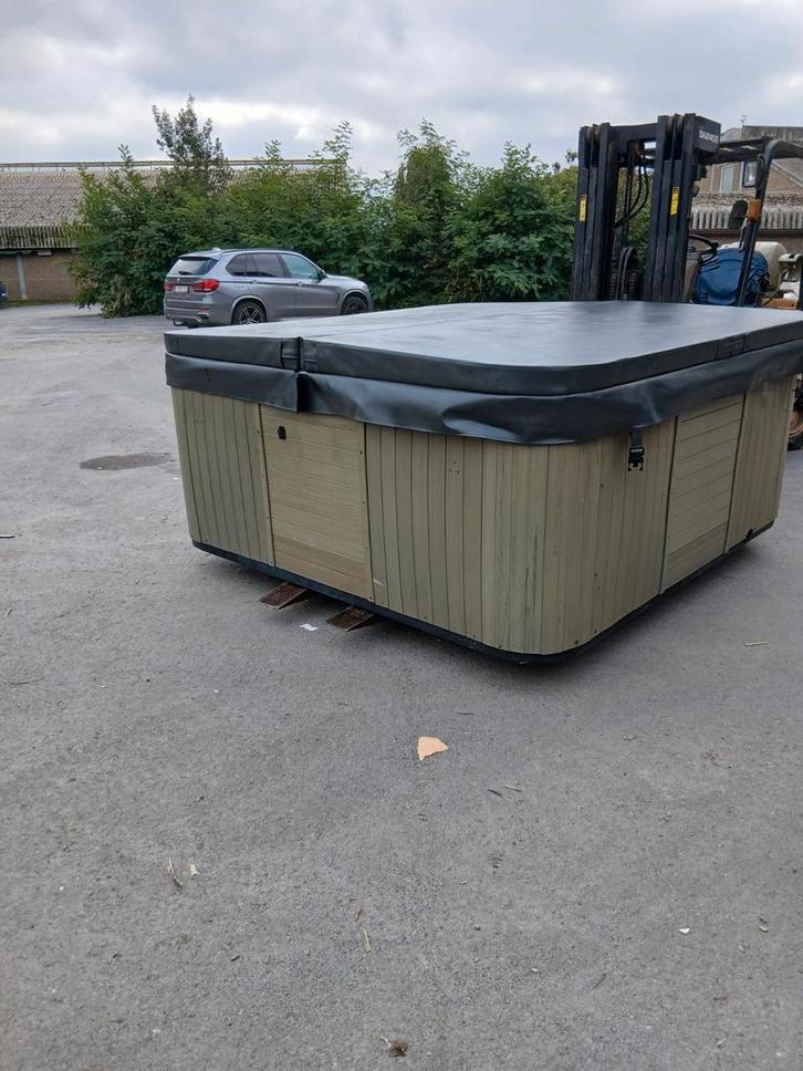 Jacuzzi gratis geleverd 1j garantie, Tuin en Terras, Zwembad-toebehoren, Ophalen of Verzenden