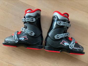 Chaussures de ski Salomon pour enfant en bon état