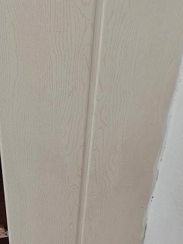 Plafondpanelen ongeveer 16m² beschikbaar voor biedingen