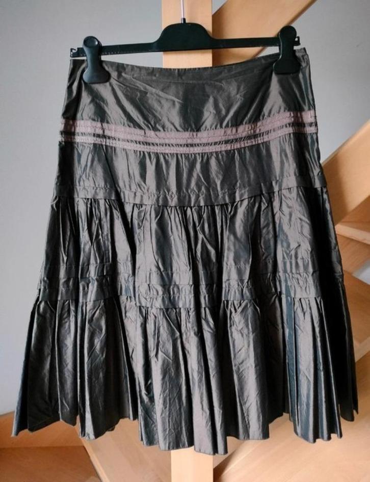 Prachtige zijde rok Nougat London. Medium of maat: 2., Kleding | Dames, Rokken, Zo goed als nieuw, Maat 38/40 (M), Bruin, Onder de knie