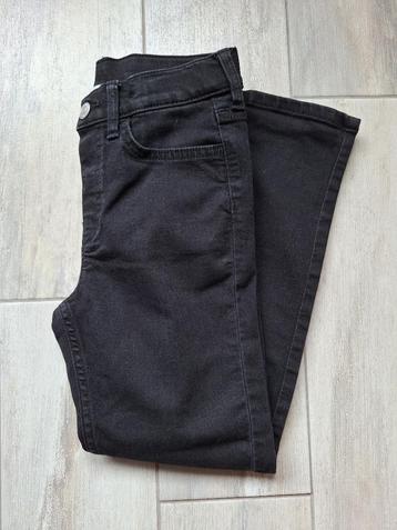 ★ M122/128 - Nieuwe jeansbroek zwart disponible aux enchères