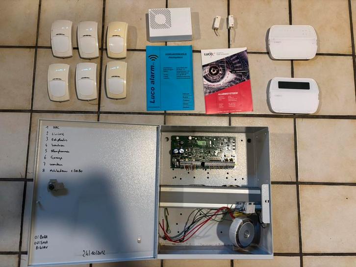 Volledig werkend alarmsysteem, Doe-het-zelf en Bouw, Alarmsystemen, Zo goed als nieuw, Compleet systeem, Ophalen