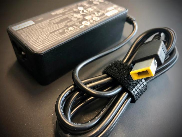 Lenovo - Oplader/voeding, Computers en Software, Laptop-opladers, Nieuw