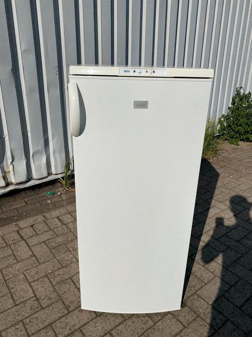 Diepvries Zanussi A+ met GARANTIE, Elektronische apparatuur, Vriezers en Diepvrieskisten, Zo goed als nieuw, Ophalen of Verzenden