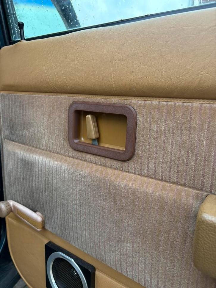 Raamwerk/sierlijst deurgreep/deuropener Volvo 240 Bruin, Autos : Pièces & Accessoires, Habitacle & Garnissage, Volvo, Enlèvement ou Envoi