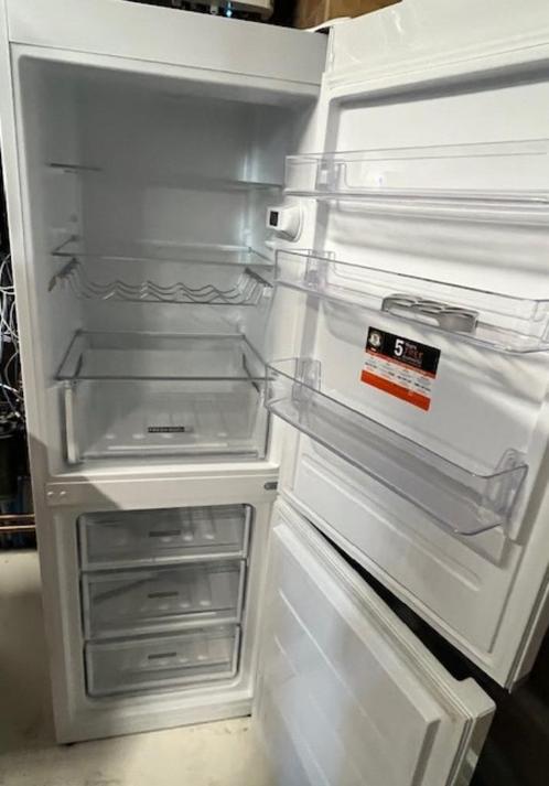 Whirlpool Koelkast/Diepvriescombinatie 2 JAAR OUD (H176cm), Elektronische apparatuur, Koelkasten en IJskasten, Zo goed als nieuw