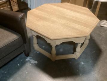 Salontafel beschikbaar voor biedingen