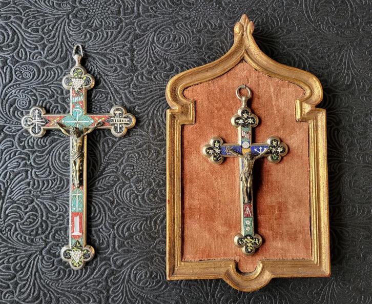 2 kruisbeelden van micromozaïek uit de 19e eeuw, Antiek en Kunst, Antiek | Vazen, Verzenden