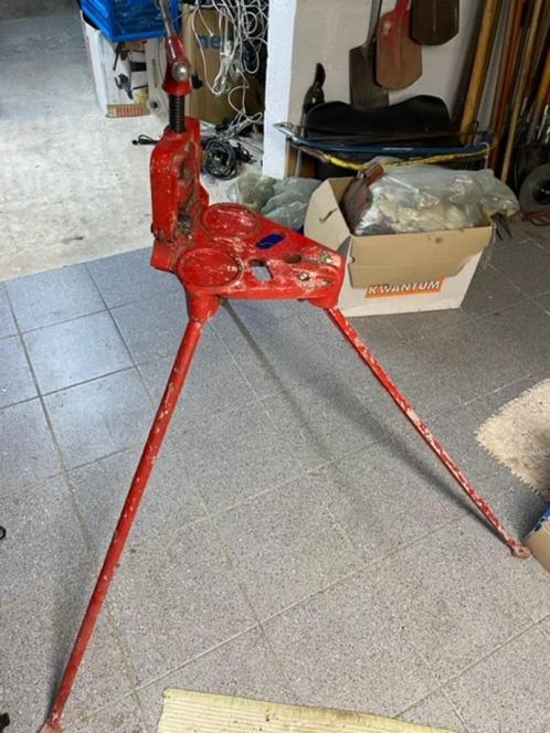 Super-Ego pijpdraadsnijset met 5 snijkoppen + 3 poot klem, Doe-het-zelf en Bouw, Gereedschap | Handgereedschap, Gebruikt, Ophalen