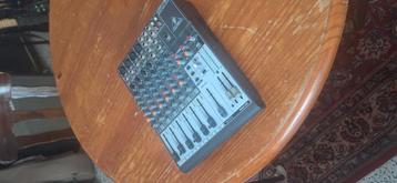 Behringer Xenyx 1204 mengpaneel, Enlèvement