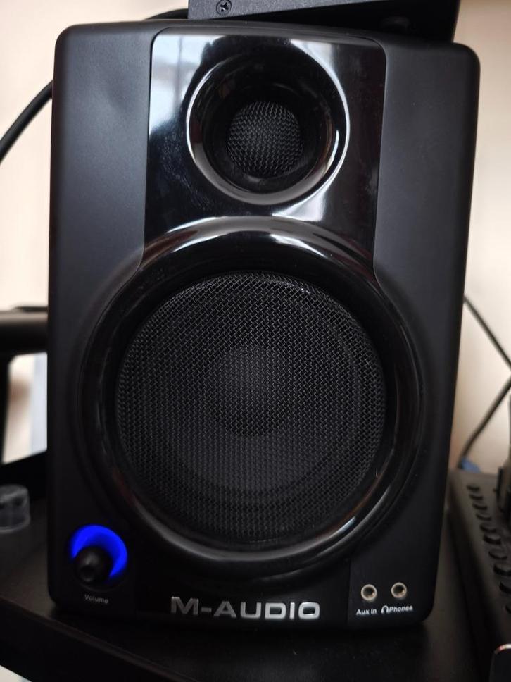 Studiophile AV 40, TV, Hi-fi & Vidéo, Appareils professionnels, Comme neuf, Audio, Enlèvement