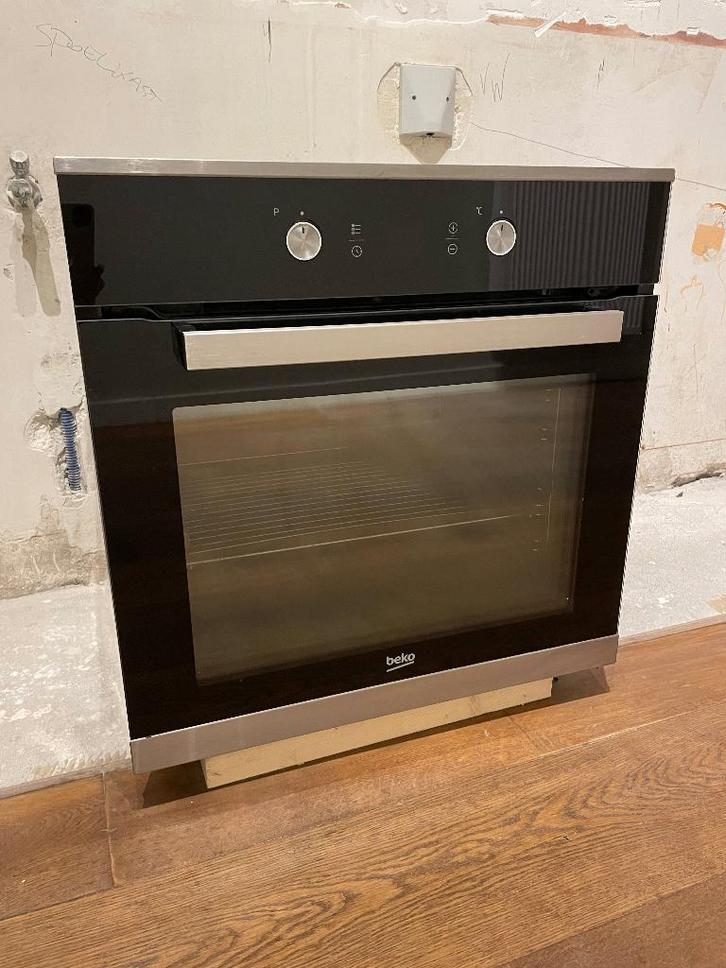 Oven BEKO (inbouw), Elektronische apparatuur, Ovens, Gebruikt, Inbouw, Oven met grill, 45 tot 60 cm, 45 tot 60 cm, Hete lucht
