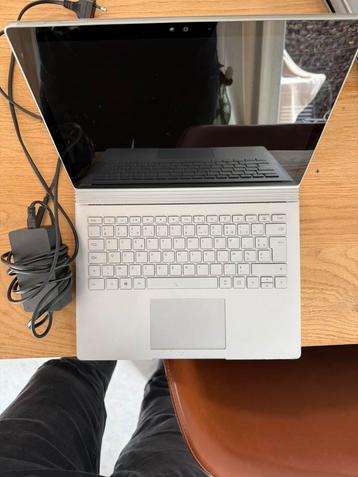 Microsoft surface book beschikbaar voor biedingen