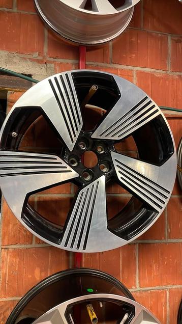 Originele Audi Velg – 21 inch, Chroom, met TPMS beschikbaar voor biedingen
