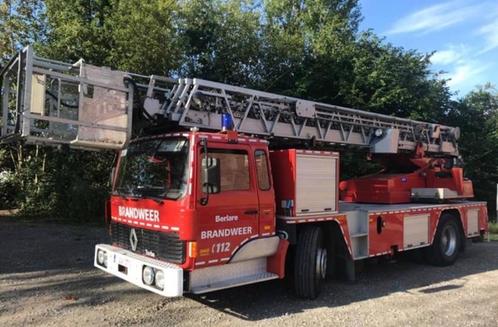 Camion-échelle de sapeurs-pompiers Renault GF231 RIFFAUD, Autos, Oldtimers & Ancêtres, Particulier, Renault, Diesel, Autre carrosserie