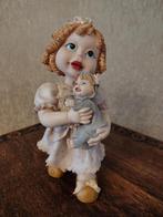 Mooi beeldje van kindje met een baby, Verzamelen, Beelden en Beeldjes, Ophalen, Zo goed als nieuw, Mens