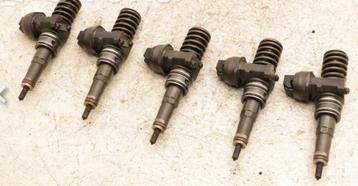 5 Injecteurs vw transporter t5 2.5 tdi beschikbaar voor biedingen