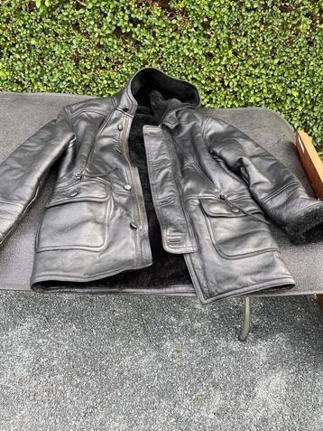 lederen jas beschikbaar voor biedingen