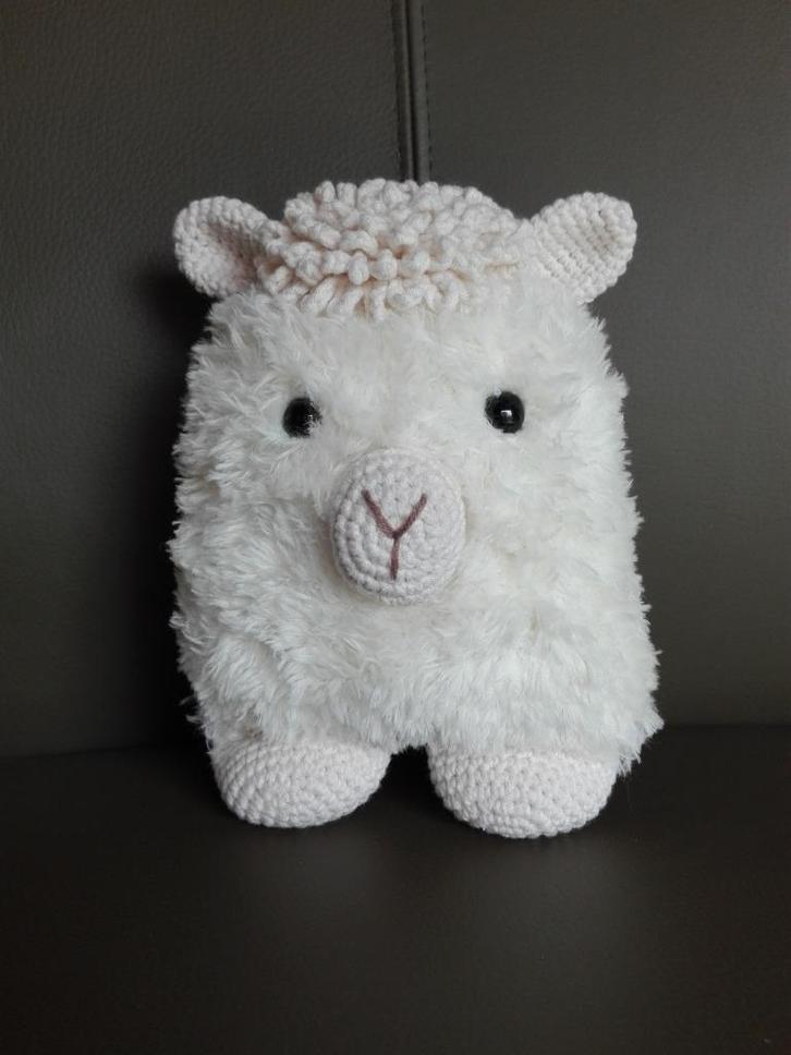 Gehaakte knuffel - alpaca, Kinderen en Baby's, Speelgoed | Knuffels en Pluche, Verzenden