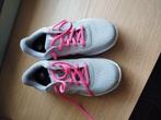 nieuw Adidas maat 39 en 1/3, Kleding | Dames, Schoenen, Ophalen of Verzenden, Zo goed als nieuw