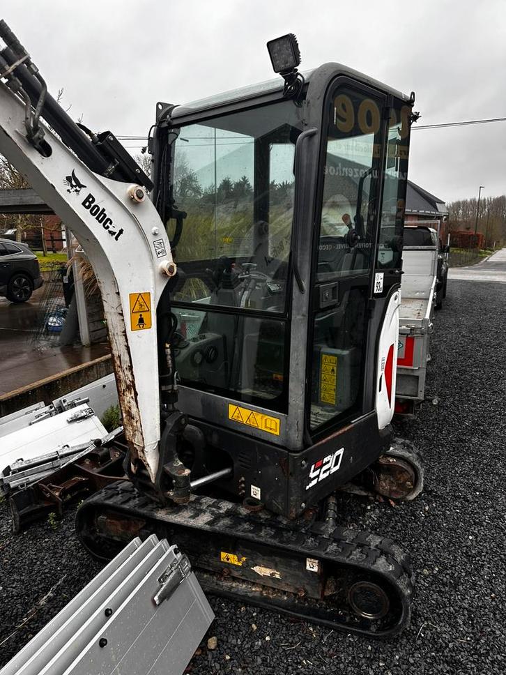 Bobcat E20 minigraver, Zakelijke goederen, Machines en Bouw | Kranen en Graafmachines, Kraan, Ophalen