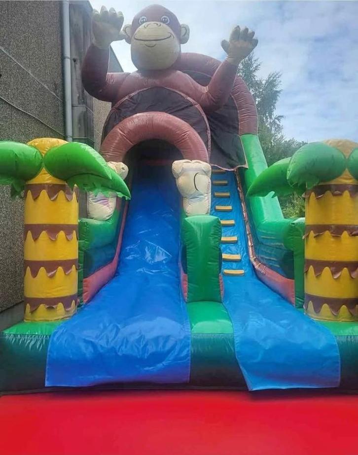 springkasteel gorilla glijbaan, Hobby en Vrije tijd, Feestartikelen | Verhuur, Gebruikt, Ophalen