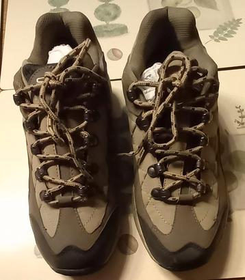 Schoenen Sidi beschikbaar voor biedingen