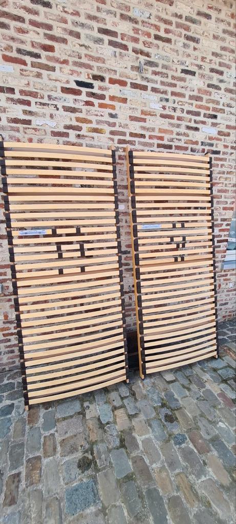 HALLO😃😃😀! Lattenbodem Zeer degelijke toestand 50-99€/Stk, Huis en Inrichting, Slaapkamer | Matrassen en Bedbodems, Gebruikt