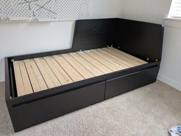 Flekke IKEA zwarte slaapbank met 2 laden beschikbaar voor biedingen