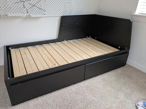 Flekke IKEA zwarte slaapbank met 2 laden, Huis en Inrichting, Slaapkamer | Slaapbanken, Zo goed als nieuw, Zwart