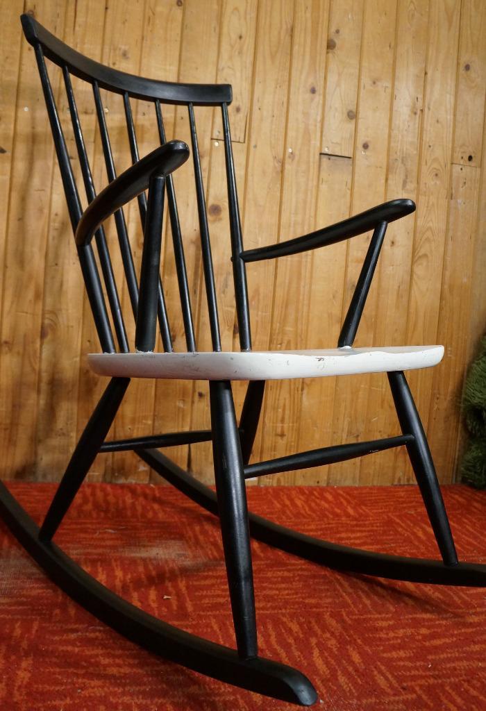 Retro Windsor design Tapiovaara Pastoe schommelstoel Ilmari, Antiek en Kunst, Curiosa en Brocante, Ophalen