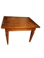Table en bois massif – robuste et pratique, Ophalen
