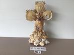 kruisbeeld in schelpen gemaakt en andere kruisbeelden..., Antiek en Kunst, Ophalen of Verzenden