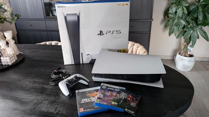 PSS Disc Editie + 1 Controller + 3 Games incl FC 26, Games en Spelcomputers, Spelcomputers | Sony PlayStation 5, Zo goed als nieuw