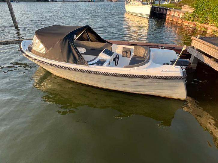 Valory 555 incl 15 pk mercury EFI, Watersport en Boten, Vis- en Consoleboten, Zo goed als nieuw, Ophalen