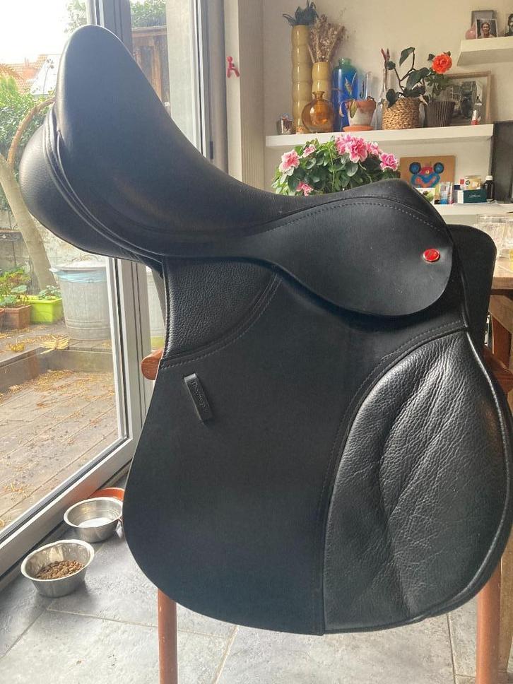 Thorowgood Compact GP 18", Dieren en Toebehoren, Paarden en Pony's | Zadels, Zo goed als nieuw, Overige soorten, Ophalen of Verzenden